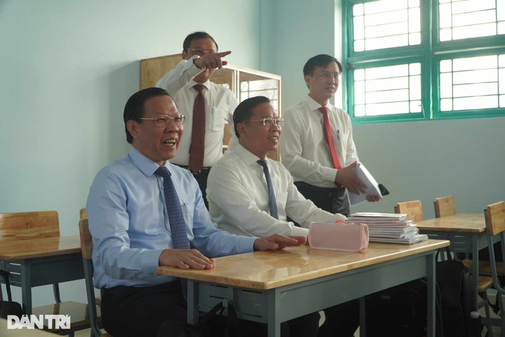 23 triệu học sinh cả nước chính thức bước vào năm học đặc biệt - 13