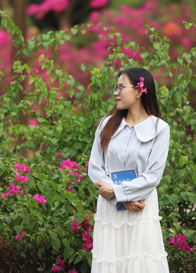 The stunningly beautiful bougainvillea path leading to Ho Chi Minh City National University photo 7