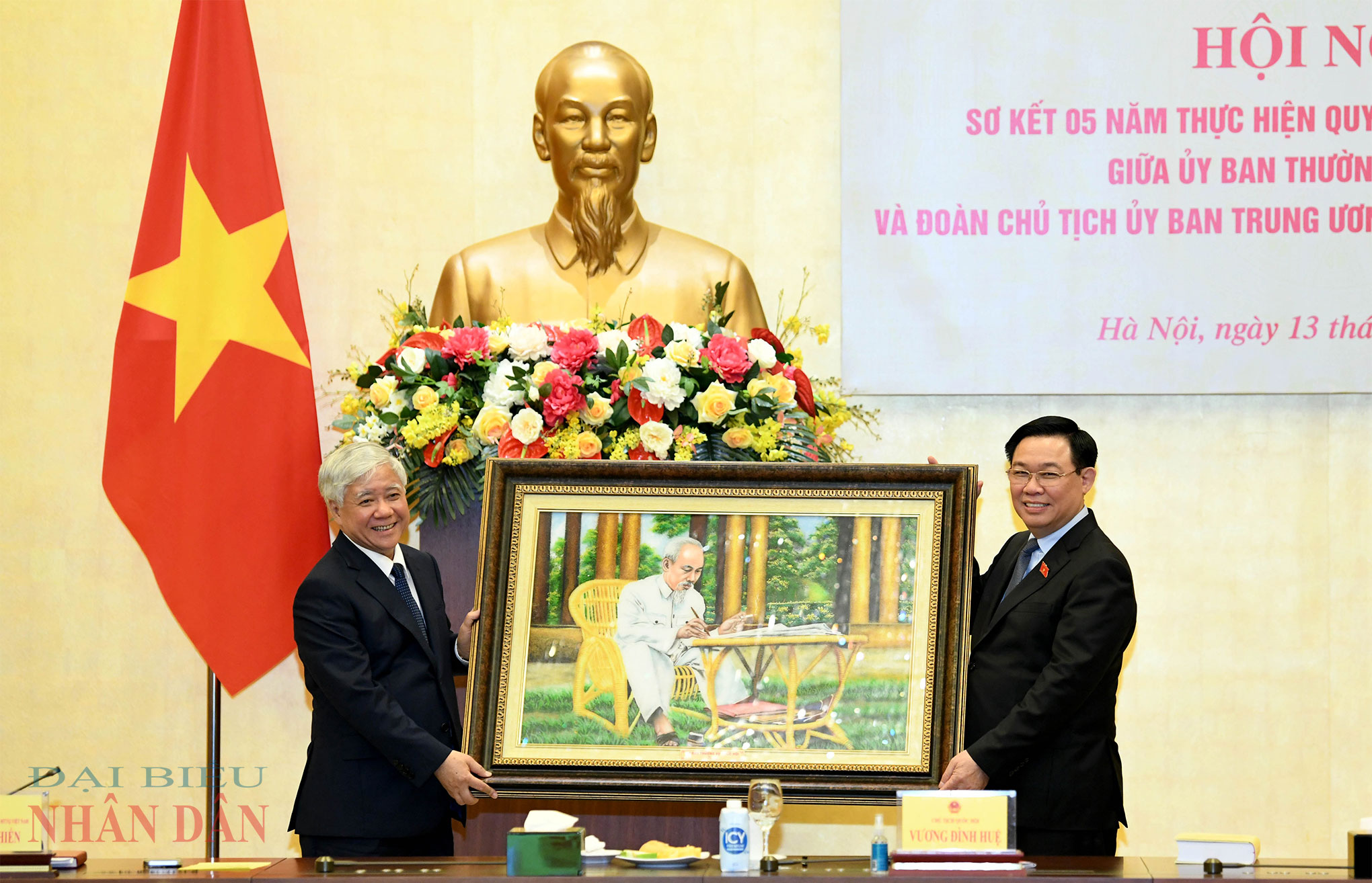 Vorsitzender der Nationalversammlung, Vuong Dinh Hue: Förderung der Demokratie und enge Koordinierung, damit jede Entscheidung der Nationalversammlung wirklich dem Land und dem Volk zugutekommt -0