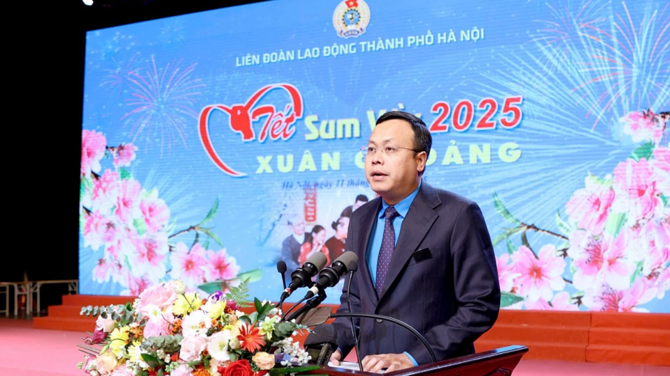 Le président de la Confédération du travail de Hanoi, Pham Quang Thanh, a prononcé le discours d'ouverture. Photo : Comité d'organisation