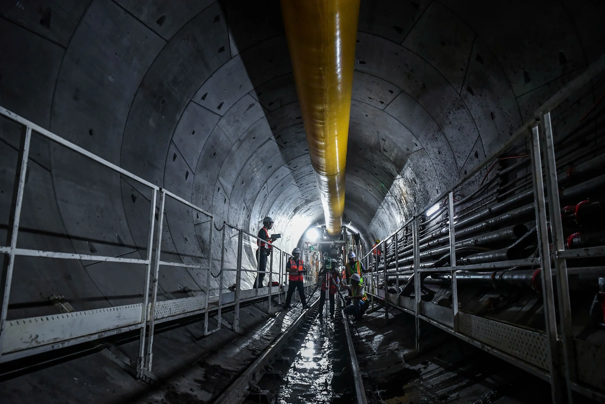 【写真】ニョンハノイ地下鉄駅の地下トンネルを掘るTBMロボットの30日間の写真14