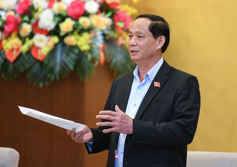 Vice Chairman of the National Assembly Tran Quang Phuong speaks at the meeting. Photo: Quochoi.vn