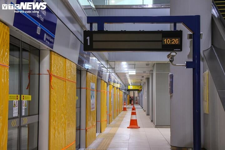 Les travaux de la station de métro Ben Thanh sont pratiquement terminés et la ligne 1 du métro sera mise en service commerciale.