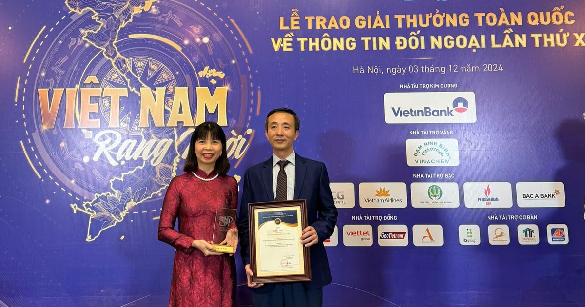 The Vietnamese Bookshelf Initiative won Second Prize in the 10th National Award for Foreign Information.