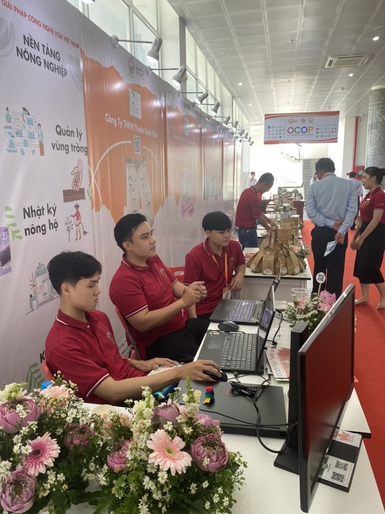 Hơn 3.000 lượt khách tham dự Tuần lễ Chuyển đổi số và Khởi nghiệp đổi mới sáng tạo - Mekong Delta 2023  ảnh 1