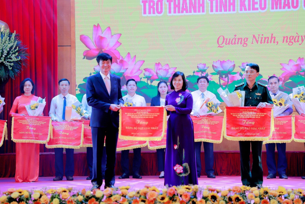 La ciudad de Dong Trieu obtuvo el primer premio en el concurso.