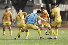 SEA Games 32: Vietnam Sub-22 decidido a derrotar a Tailandia Sub-22 para liderar la tabla