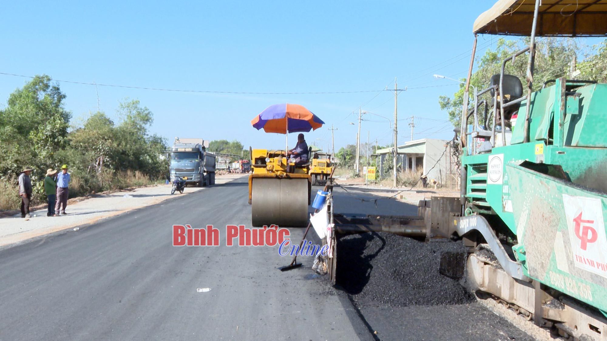 Một anh nông dân Bình Phước hiến 1ha đất, chặt 515 cây cao su để xã mở rộng đường- Ảnh 2.