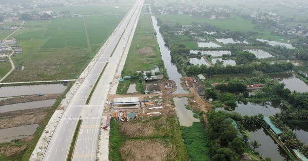 Thi công 2 dự án gần nghìn tỷ đồng nhưng "quên" xin đấu nối đường