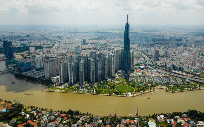 Un coin de Ho Chi Minh-Ville vu d'en haut avec comme point culminant le plus haut bâtiment du Vietnam, le Landmark 81. Photo : Quynh Tran