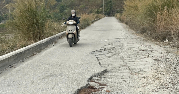 La gente está preocupada por el deterioro del dique.