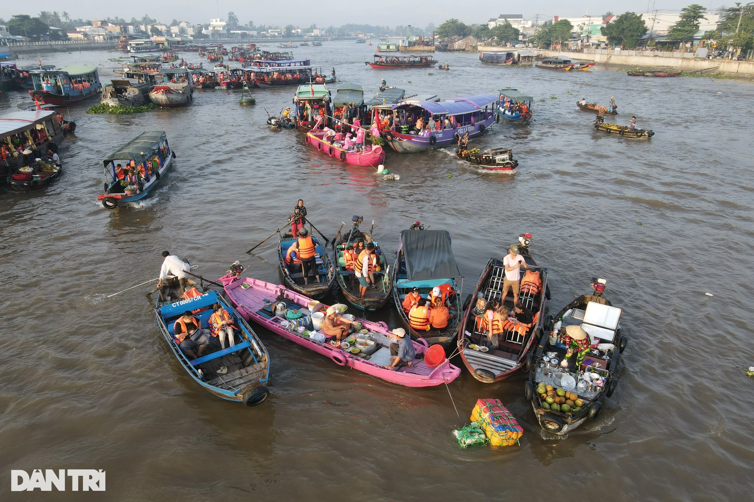 Hiến kế để chợ nổi không... chìm - 6