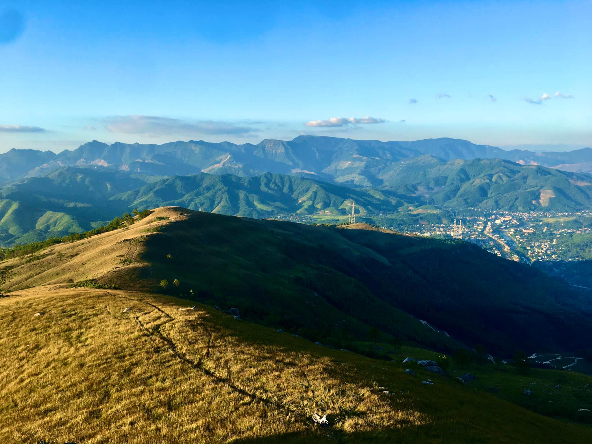 Flying over the green Phoenix peak to the horizon...