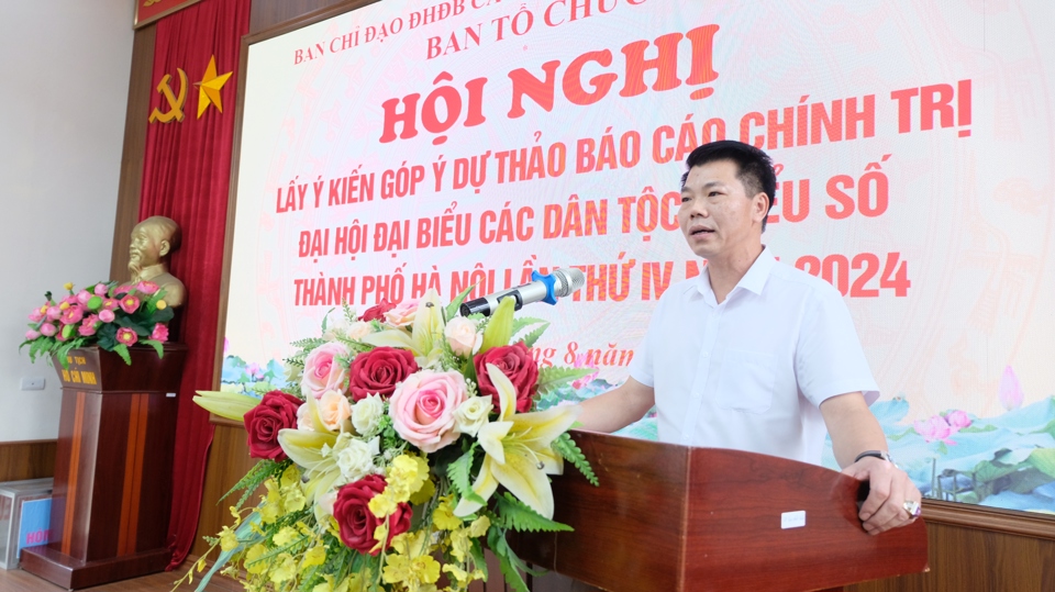 Der Vorsitzende des Komitees für ethnische Minderheiten der Stadt Hanoi, Nguyen Nguyen Quan, hielt auf der Konferenz eine Rede.