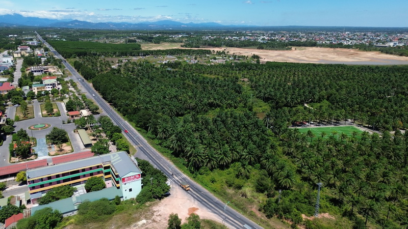 Bereiten Sie einen Plan zur Versteigerung des gewerblichen Wohngebiets südlich des Palm Oil Park vor