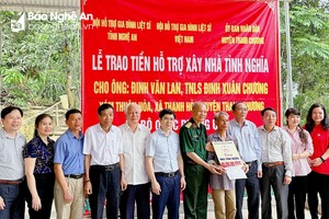 Trao 80 triệu đồng hỗ trợ xây dựng nhà tình nghĩa ở Thanh Chương