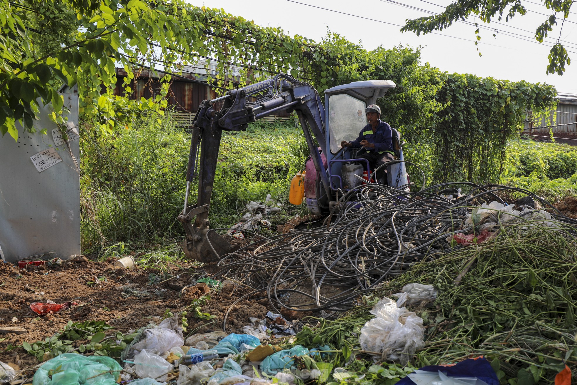 Travaux d'élargissement de 2,5 km de la rue Luong Dinh Cua : toujours en désordre après 9 ans photo 13