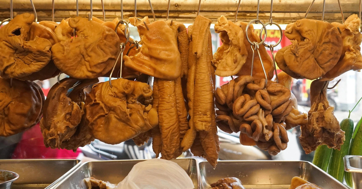 Abats de porc braisés au chou mariné et aux herbes chinoises, rien n'est aussi délicieux que Lam Ky