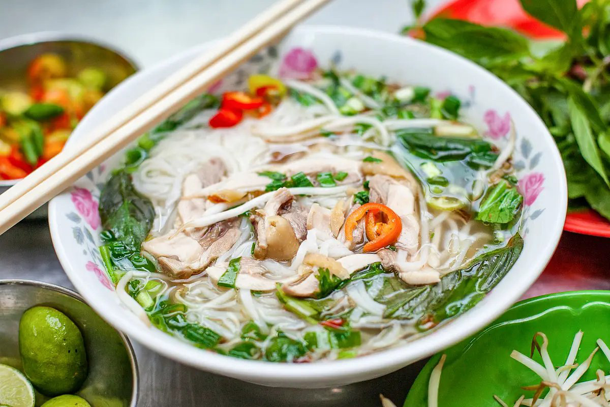 Gốc phở có phải ở TP.HCM đâu mà có tới 8 quán được Michelin Guide chọn?- Ảnh 2.