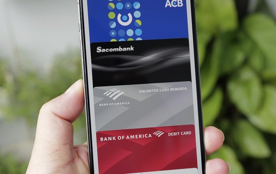 Users have linked their bank cards to Apple Pay