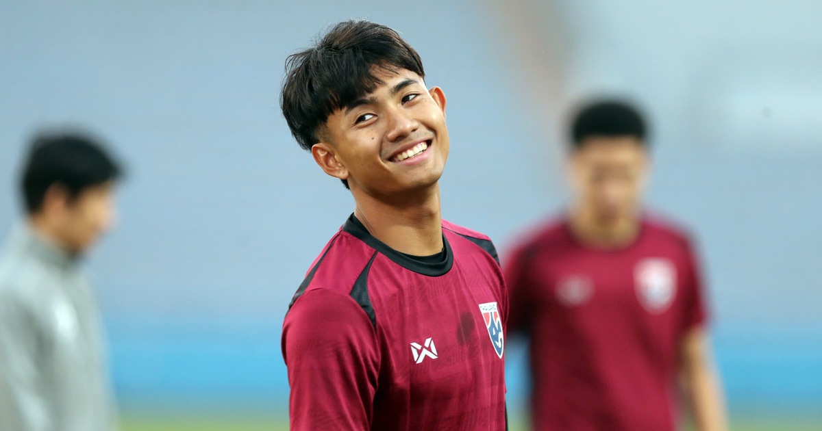 Suphanat radiantly practices on Viet Tri field, Thailand has a factor even stronger than… Xuan Son