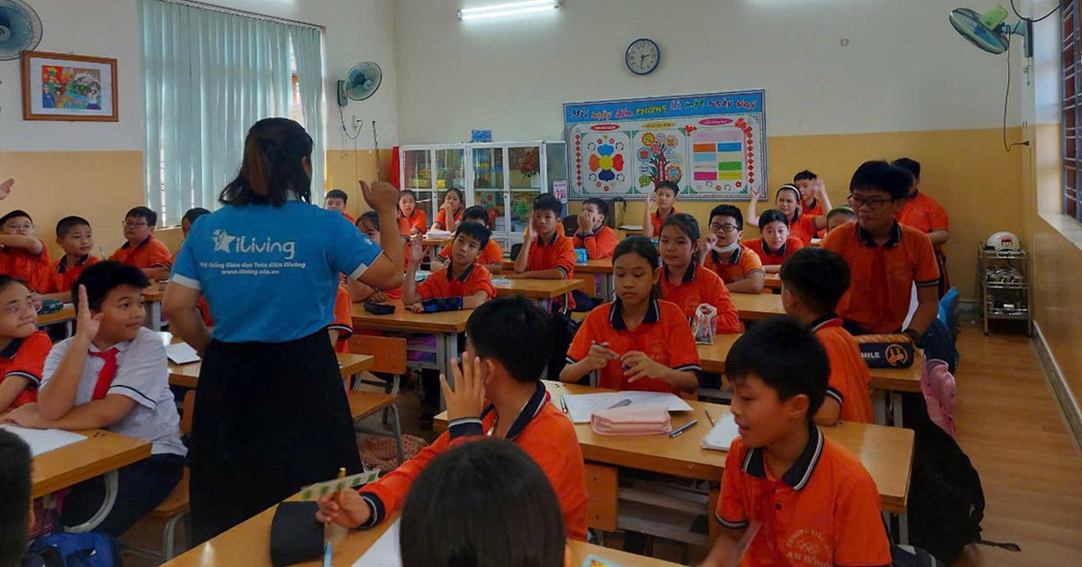 Hai Phong prohíbe a las escuelas obligar a los estudiantes a tomar cursos adicionales de matemáticas y STEM