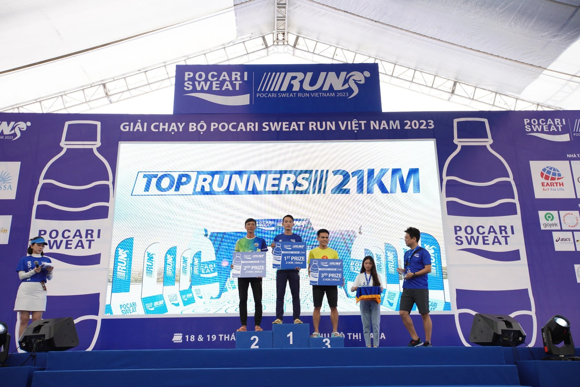 Nhà vô địch SEA Games 31 Hoàng Nguyên Thanh tiếp tục thống trị cự ly 21 km - Ảnh 3.