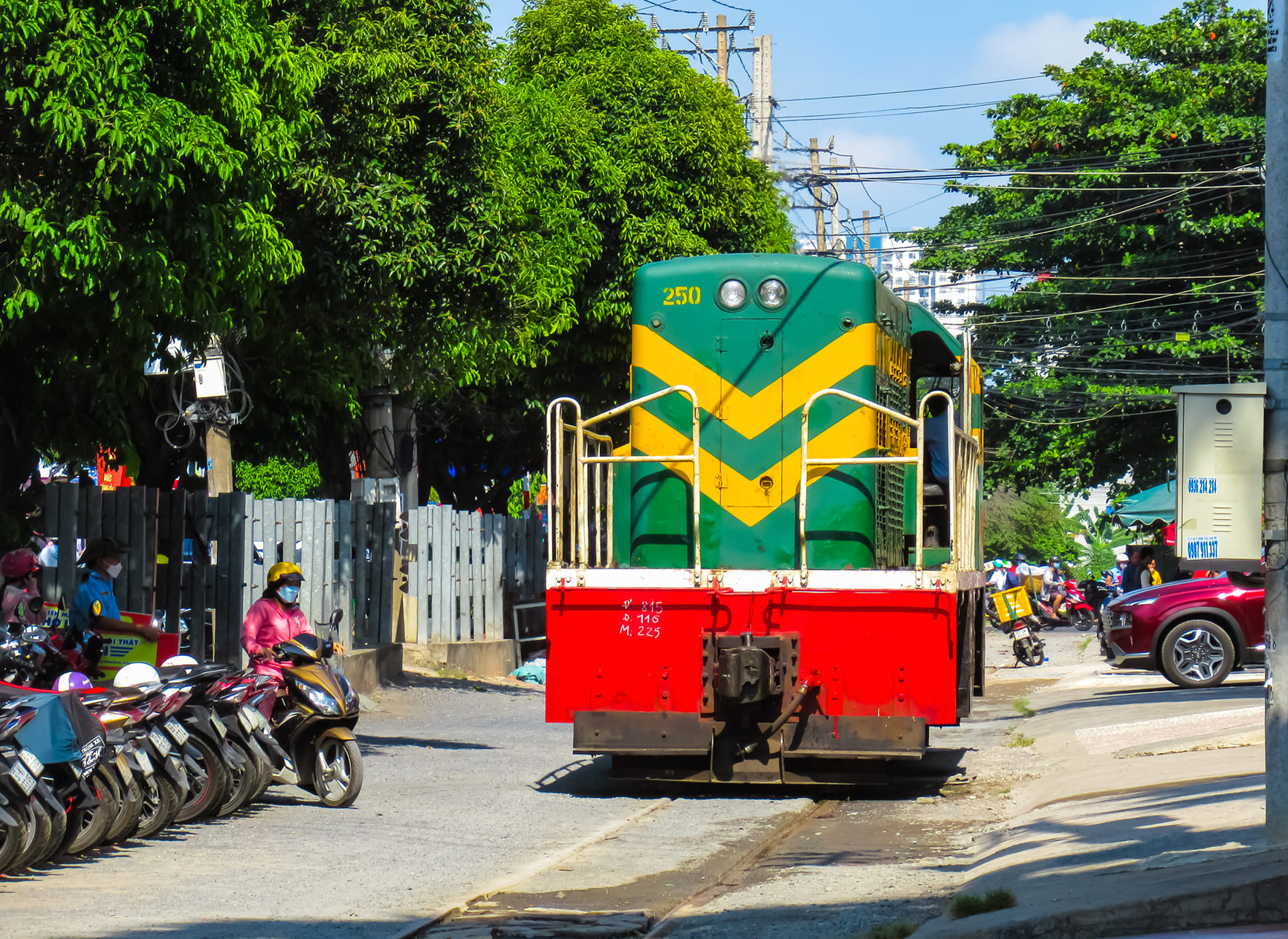 Sẽ cải tạo đường sắt vào nhà máy Xe lửa Dĩ An trong năm 2024 - Ảnh 1.