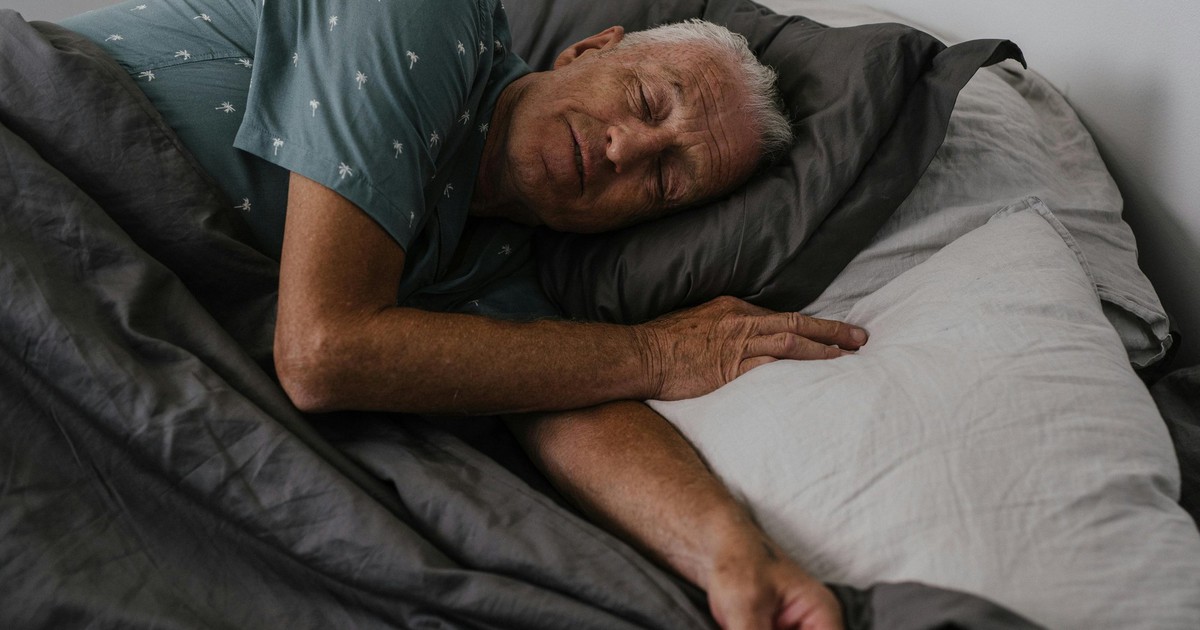 Découvrir le modèle de sommeil optimal pour que les personnes âgées vivent plus longtemps