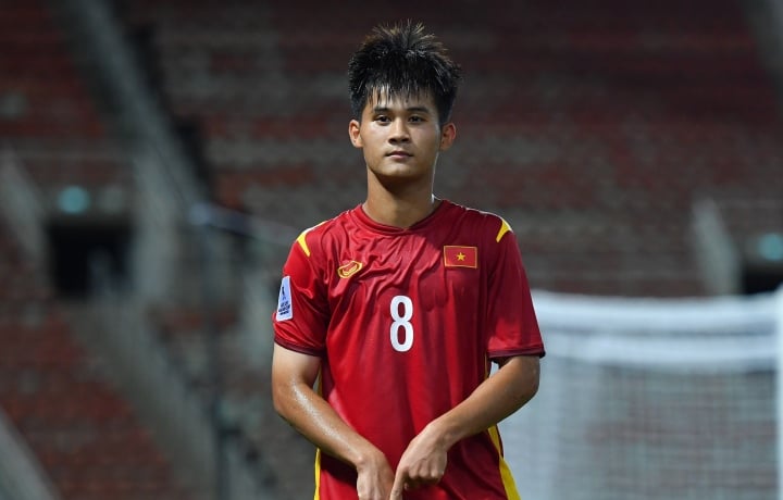 Nhiều cầu thủ trẻ được tin dùng ở đội U23 Việt Nam và tuyển Việt Nam.
