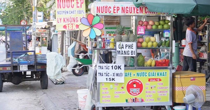 Viele Getränkeladenbesitzer in Ho-Chi-Minh-Stadt sind während der heißen Jahreszeit sehr gefragt.