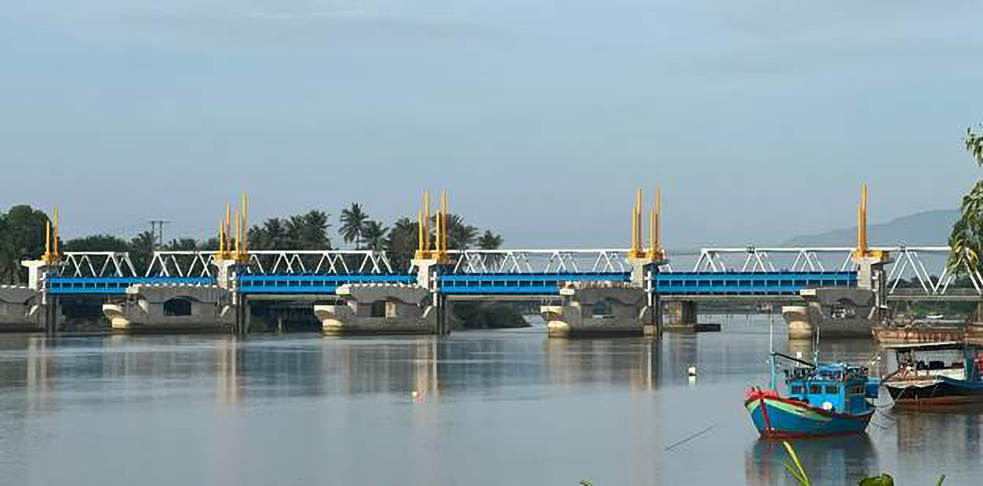 photo-1696950528618