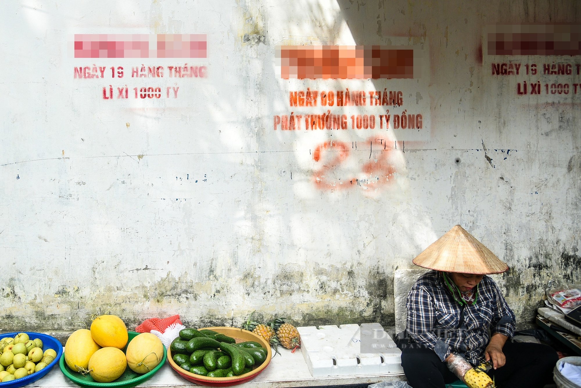 Quảng cáo cá độ bóng đá, cờ bạc xuất hiện tràn lan trên đường phố Thủ đô- Ảnh 6.