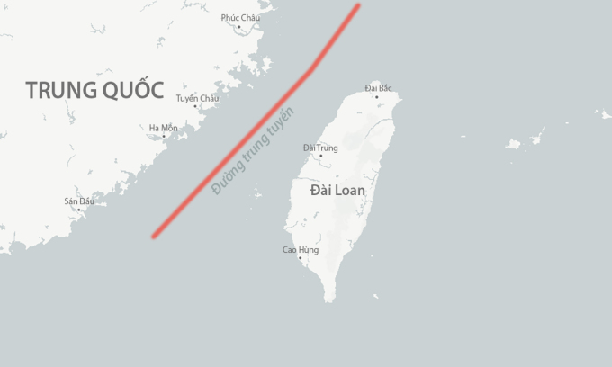 台湾海峡と中間線がこの地域を二分している。グラフィック: CSIS