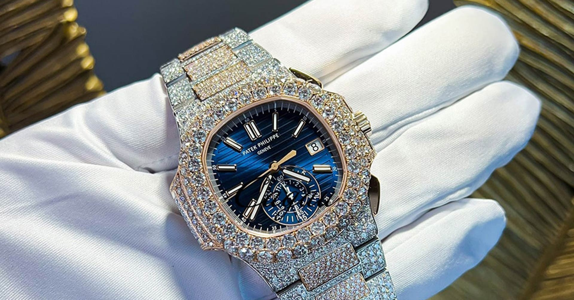 Checking the watch Mr. Le Duc Tho was given for nearly 10 billion; struggling to get a tax refund