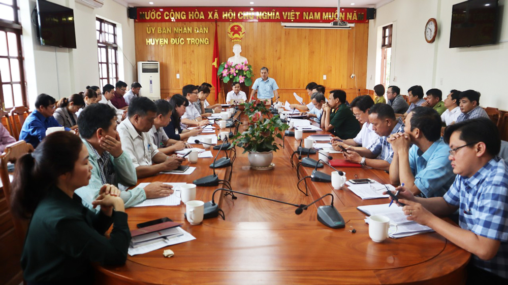 Quang cảnh cuộc họp