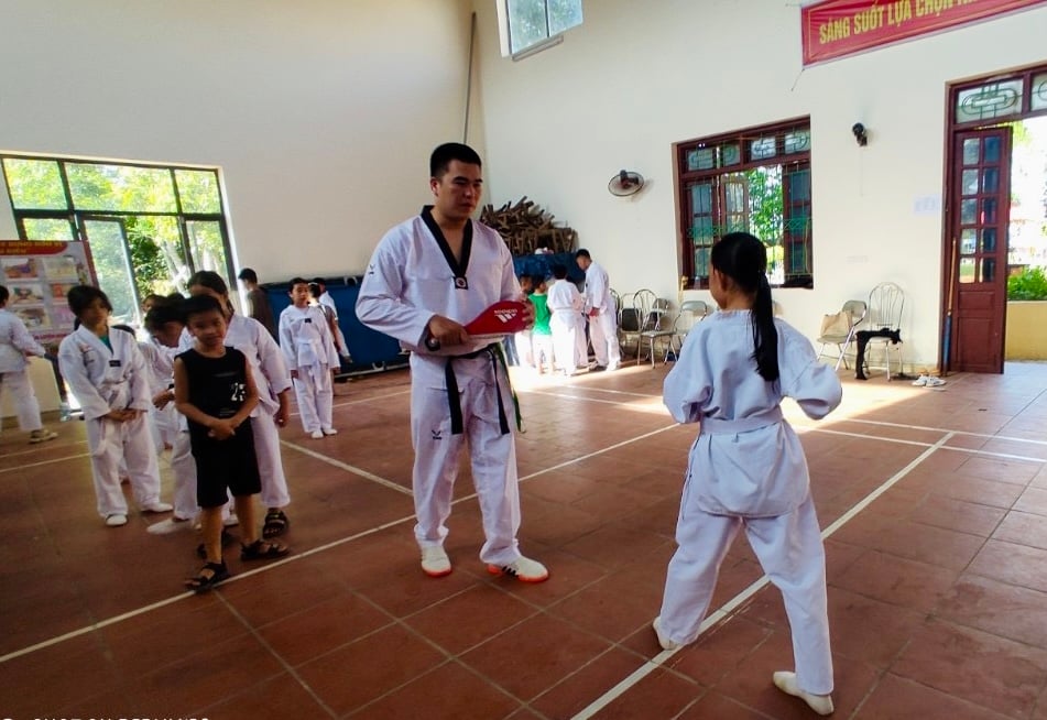 Người đứng phía sau những tấm Huy chương vàng ảnh 1