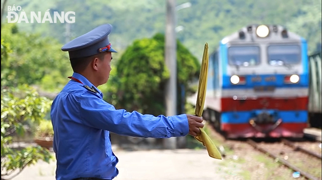 ダナン - ニャチャンでは、SE42/SE43 列車ペアの運行を組織します。写真：GIA MINH