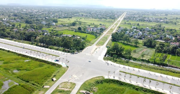 Why does the trillion-dollar road project in Thanh Hoa have to be adjusted?