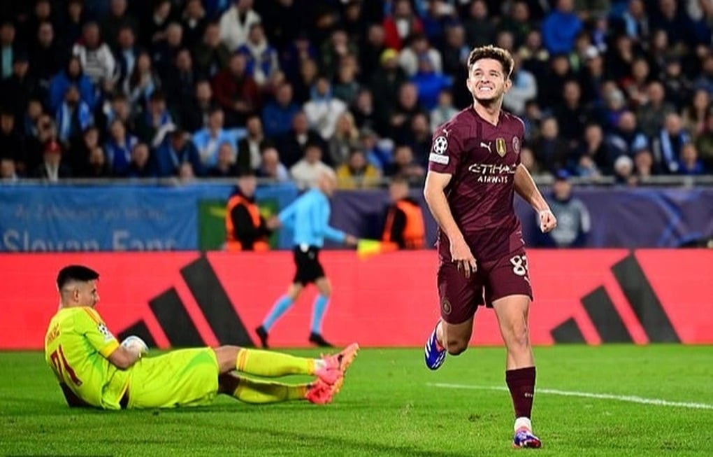 Man City thắng tưng bừng, HLV Guardiola khen ngợi Phil Foden - 2