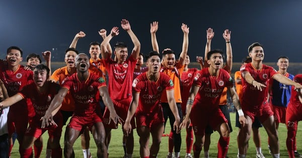 CLB Công an Hà Nội vô địch ngay mùa đầu tiên chơi V-League