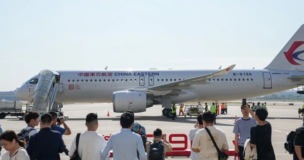 China führt ersten kommerziellen Flug mit im Inland produziertem Flugzeug durch