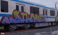 More than an hour after patrol, metro train number 1 was graffitied