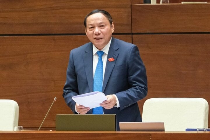 Minister für Kultur, Sport und Tourismus, Nguyen Van Hung, wies auf die Grenzen und Mängel einiger Schönheits- und Modelwettbewerbe hin.