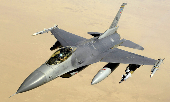 Avions de chasse américains F-16 en Irak en 2008. Photo : Wikimedia