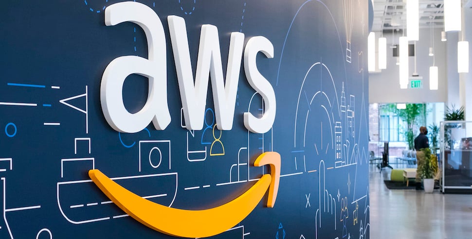 AWS đang sáng tạo và đổi mới với công nghệ AI tạo sinh - Ảnh 1.