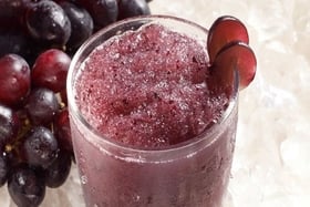 How to make 5 types of fruit smoothies to cool down on extremely hot days