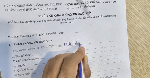 Trường yêu cầu khai thông tin học sinh: Đã khai rồi sao khai nữa? Ghi nơi sinh sao cho đúng?