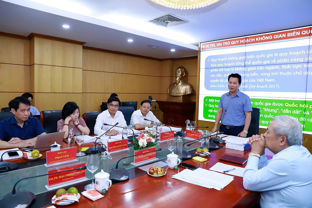 bt-phat-bieu-trung-canh.jpg
