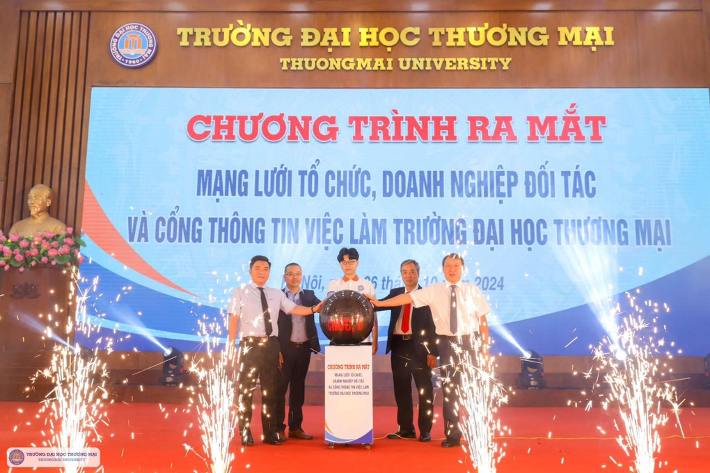 Hà Nội: Nhiều lao động có trình độ đại học tìm kiếm việc làm - 2